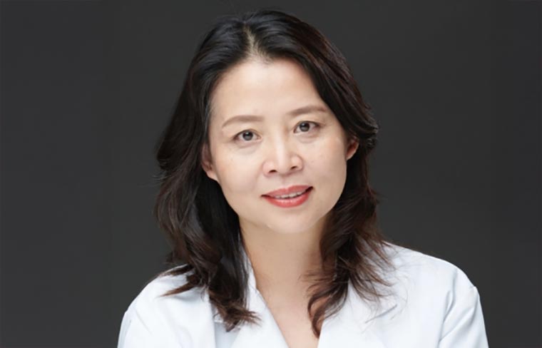 Aumolertinib Plus Chemo Shows Modest PFS Gain Over Monotherapy for EGFR/TSG-Mutant NSCLC